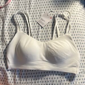 NWT white lululemon cloud bra